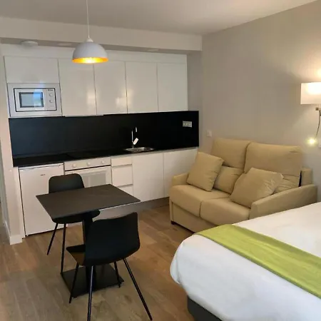 Essenzia Hotel 4*